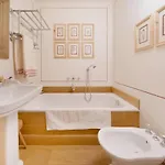 Semesterbostad Casa Storica Nel Centro Di 4