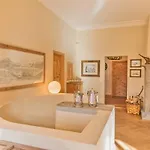 Casa Storica Nel Centro Di 4 *