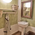 Дом отдыха Casa Storica Nel Centro Di 4 *