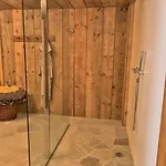 Casa Storica Nel Centro Di 4 Bever