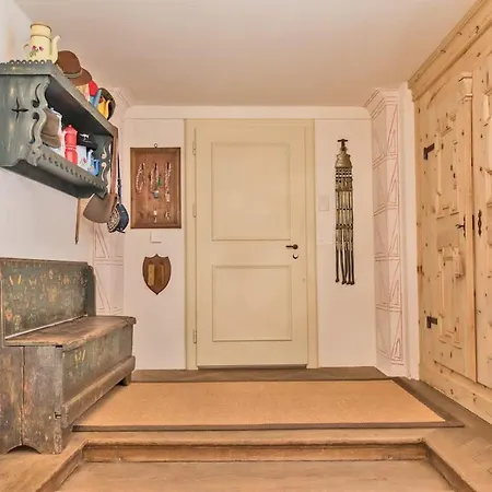 Casa Storica Nel Centro Di 4 Feriehus Bever